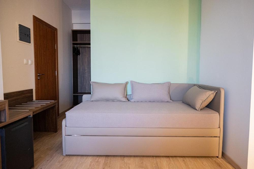 Este Luxury Apartments Криопиги Экстерьер фото