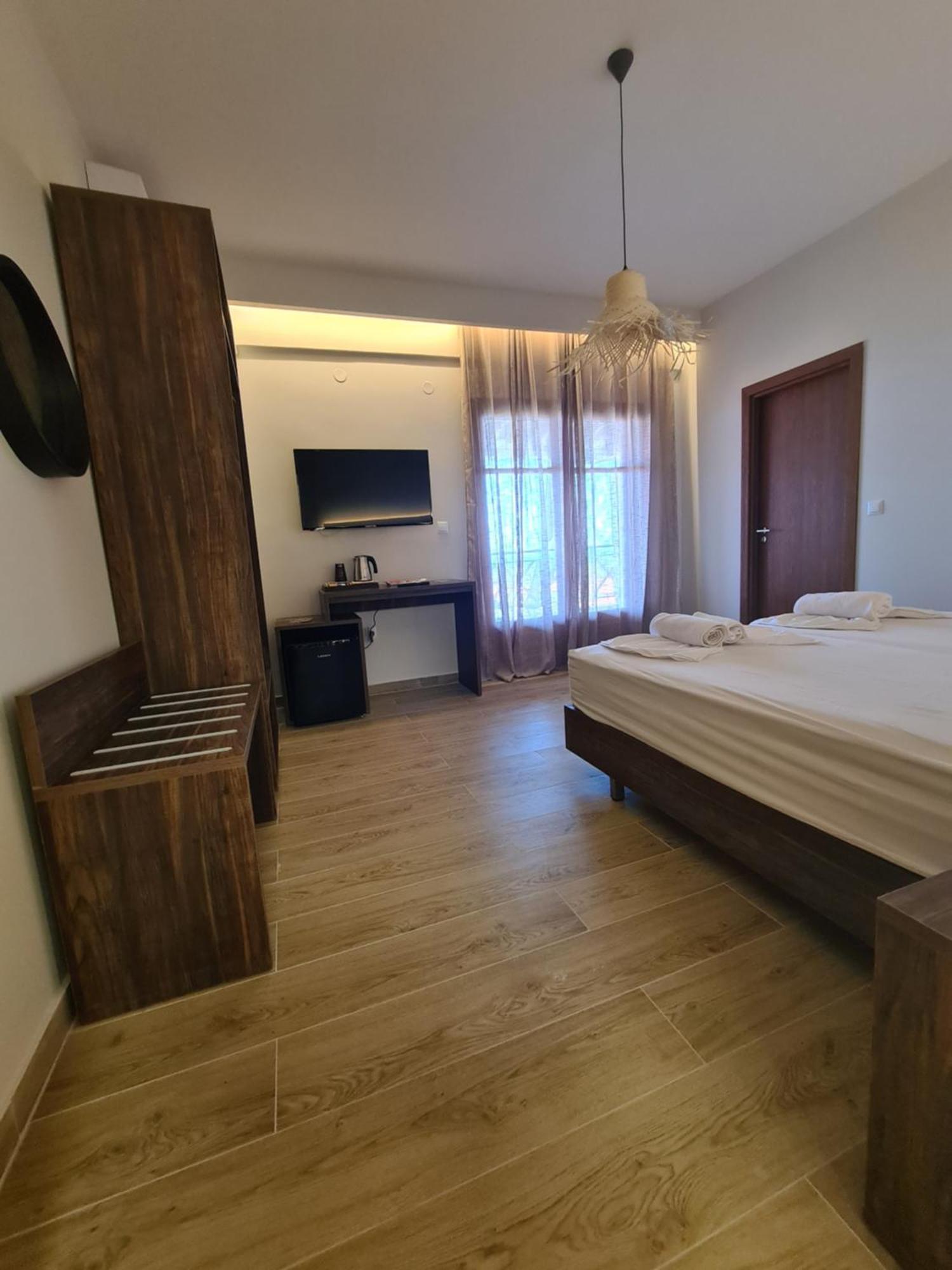 Este Luxury Apartments Криопиги Экстерьер фото